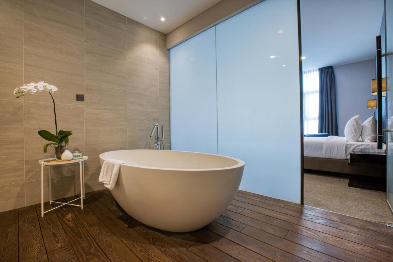 Mercure Living Putrajaya Buitenkant foto Bathroom
