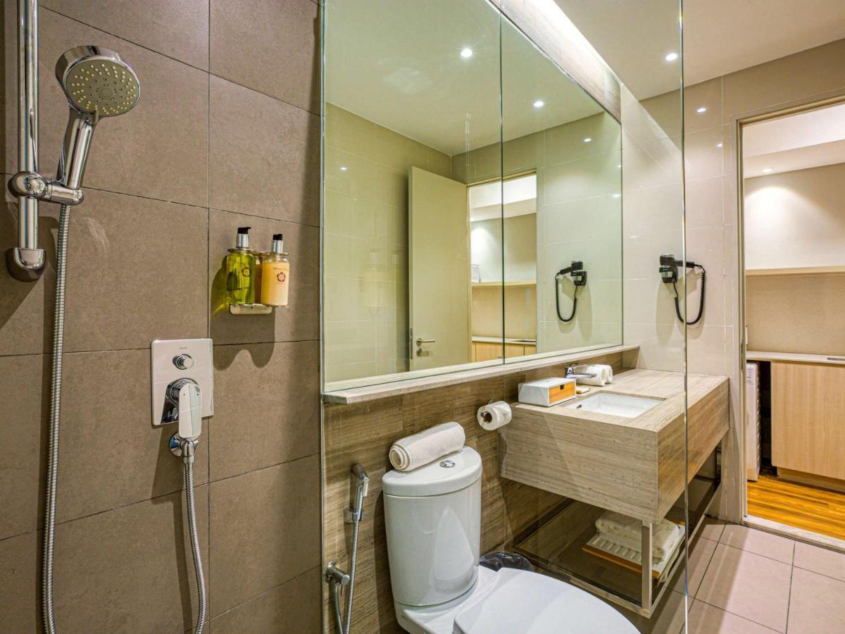 Mercure Living Putrajaya Buitenkant foto Bathroom